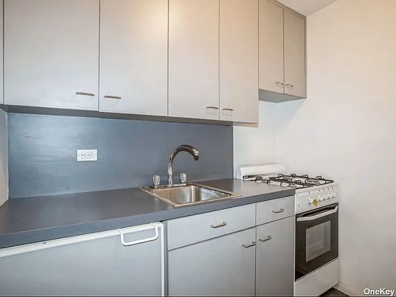 5th image of 52 Orange St #15
