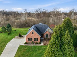 608 Oakhill Ct, Monroe, MI