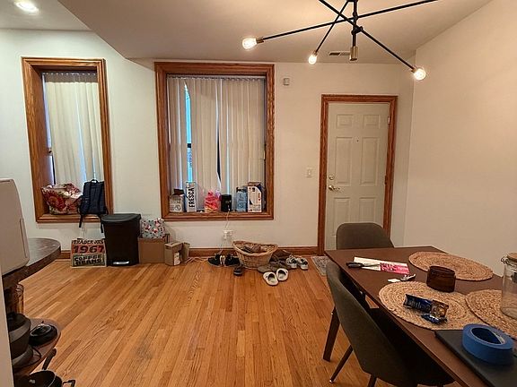 5th image of 3734 N Sheffield Ave APT 1S