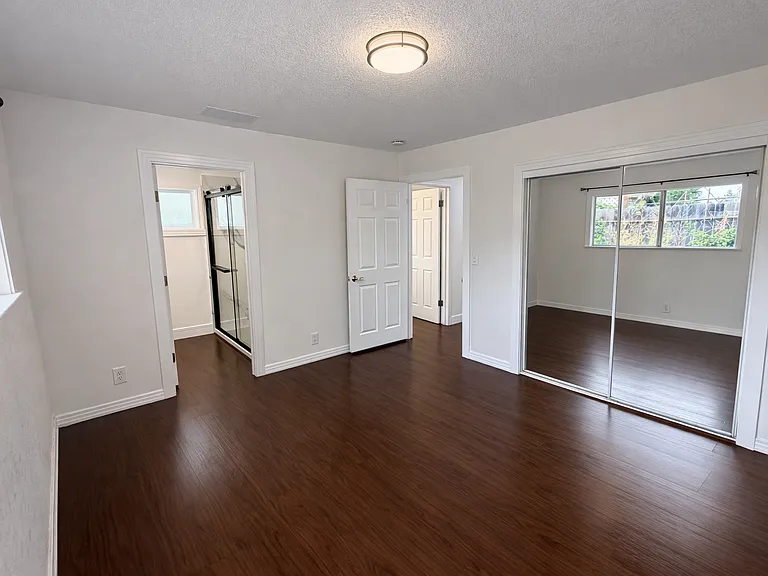 2217 Santa Fe Ct — Photo 9