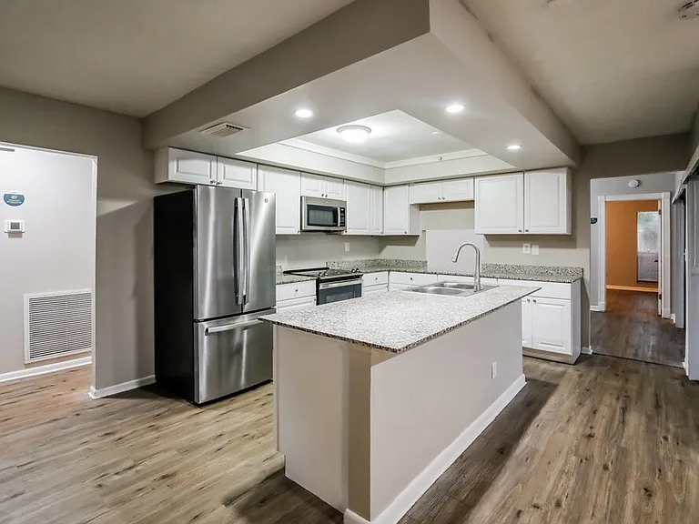 3701 NW 7th Ct — Photo 7