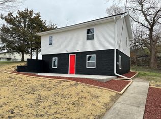 1300 E 7th St S, Newton, IA