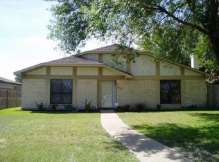 5649 Valley Mills Dr, Garland, TX 75043