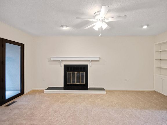 3rd image of 301 Kings Row Dr APT 315