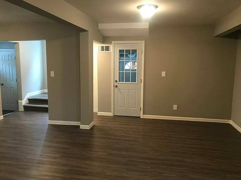 15713 Vaughan St — Photo 11