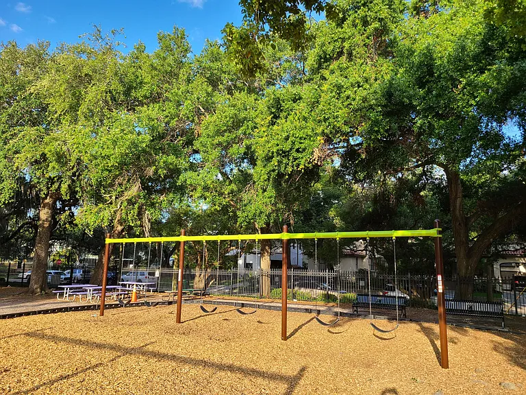 1720 W Hills Ave #1 — Photo 30