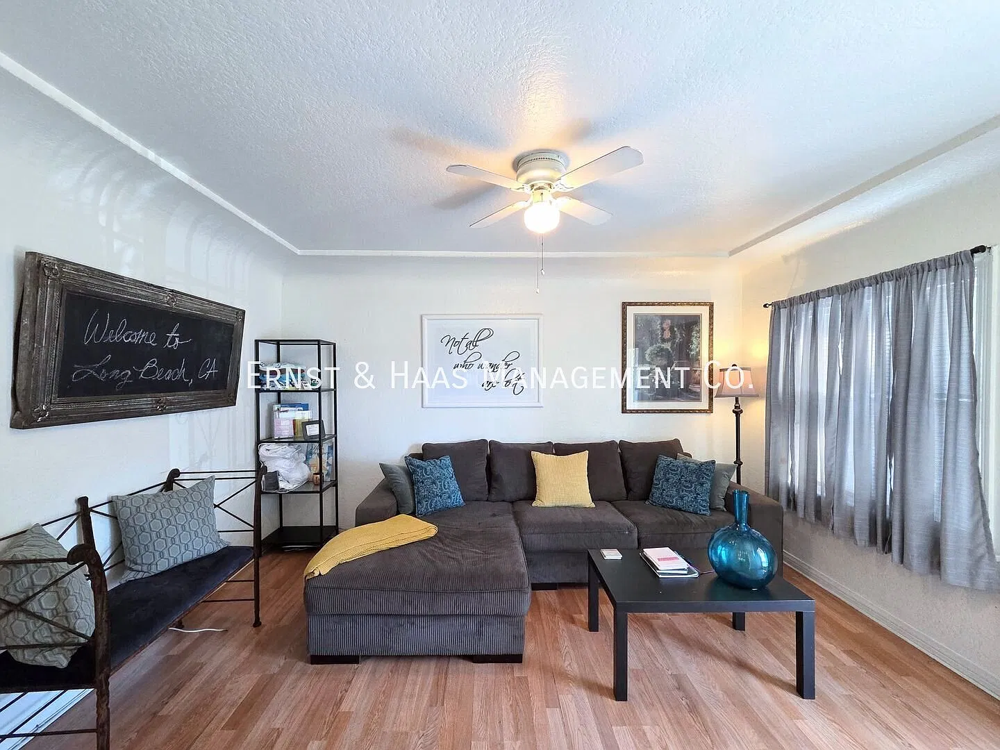 Cozy Spanish Cottage with Private Yard! — Photo 3