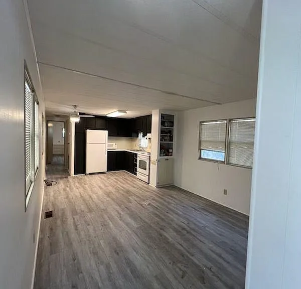 641 W Plantation Blvd — Photo 3
