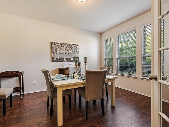 4th image of 2200 Spencer Pl