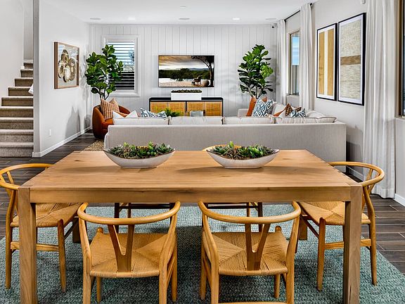 Ponderosa at Highland Ridge - Dining to Family Room