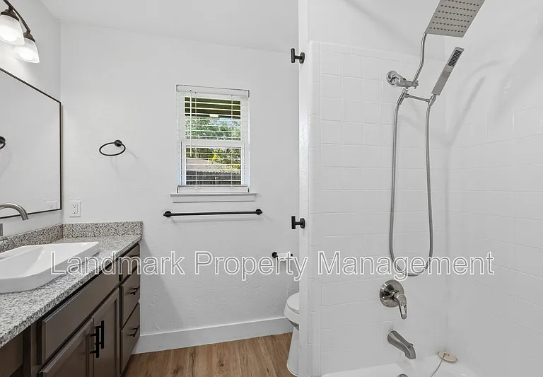 4349 Altamesa Blvd — Photo 8