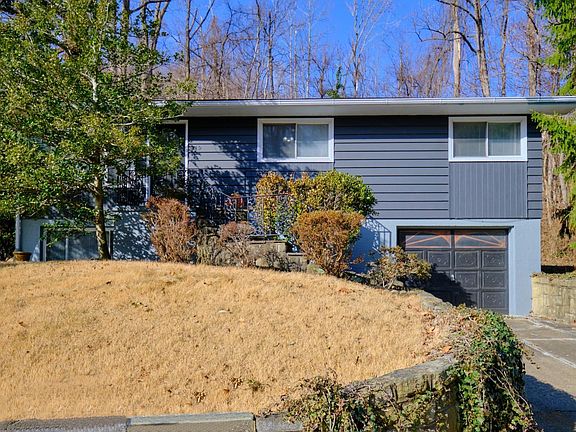 2nd image of 819 Memorial Park Dr