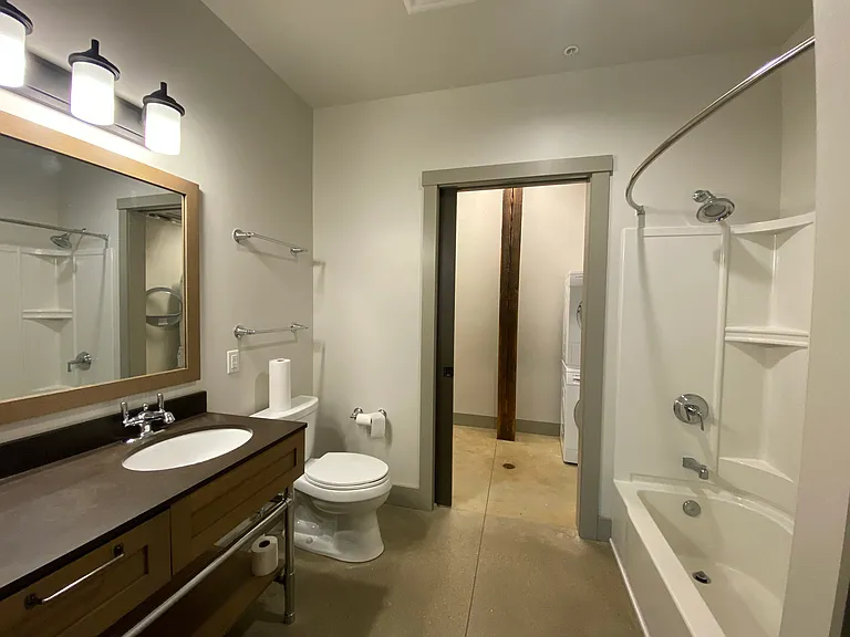 Main Bathroom