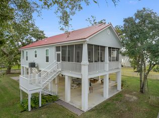 100 Leonhard Ave, Bay Saint Louis, MS 39520