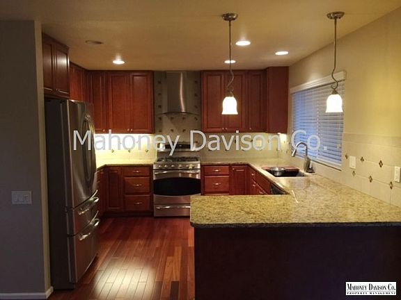 5th image of 8552 Loretto Ave