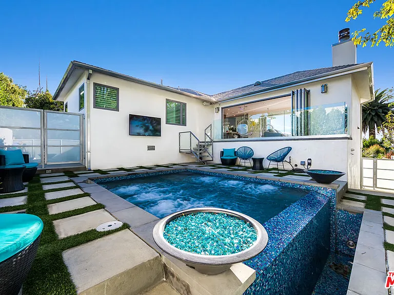 3490 Wonder View Pl — Photo 2