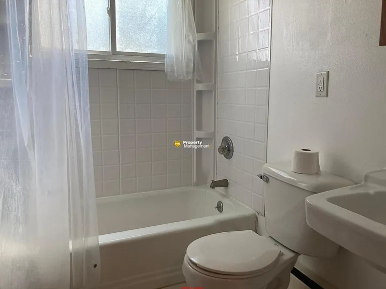 954 W Cecil St — Photo 13