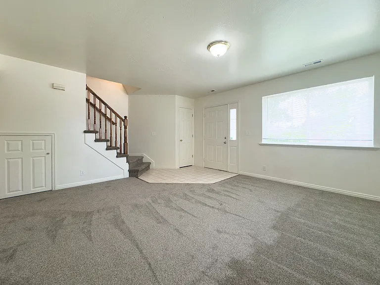 312 W 500 N — Photo 17