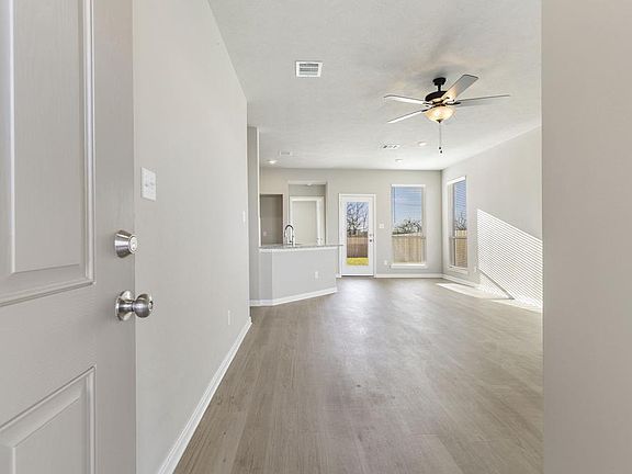 5th image of 212 Broaddus Bnd