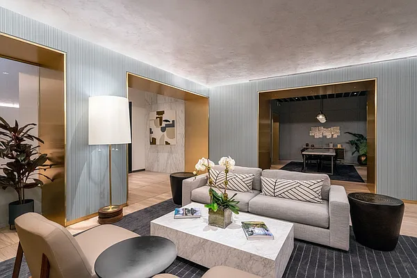 Rented by Greystar | media 13