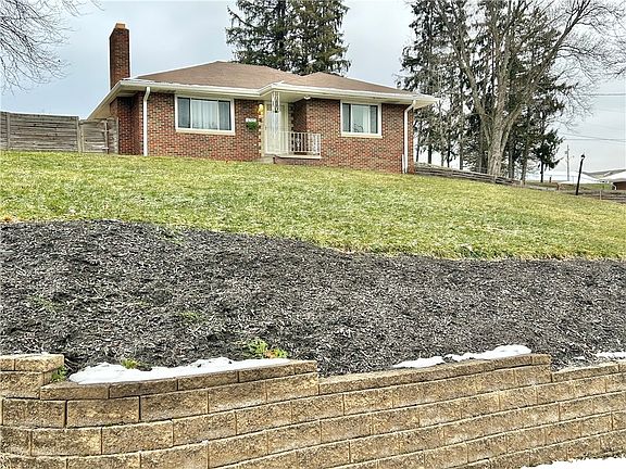 2nd image of 1727 Ridgewood Dr