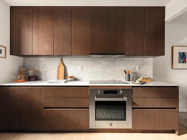 755 Washington Avenue image 1 of 13