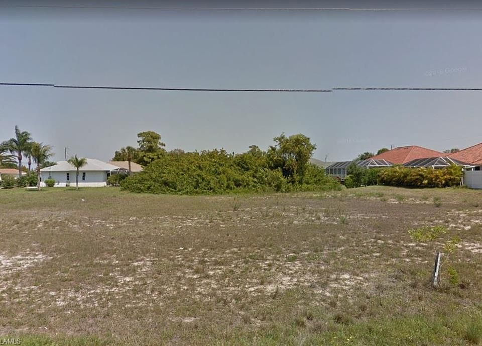 2nd image of 827 SW 10th St