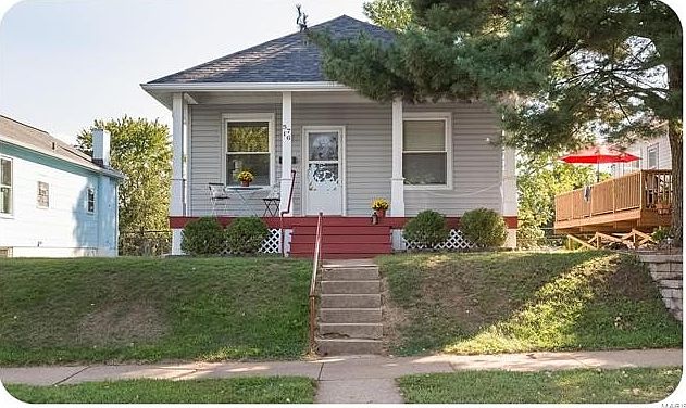 1st image of 5716 Lansdowne Ave