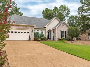 19 Sorprendente Ln, Hot Springs Village, AR 71909