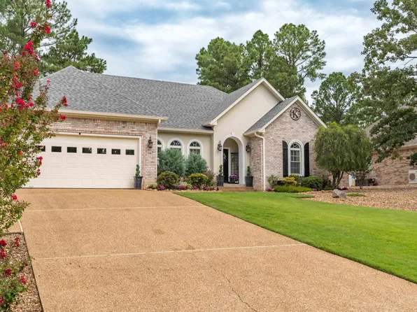 19 Sorprendente Ln, Hot Springs Village, AR 71909