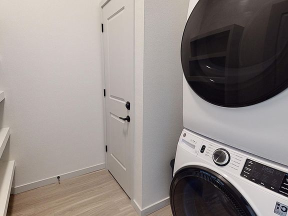 5th image of 370 N Grant St #428