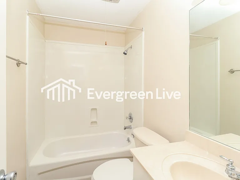 955 Briarwood Dr — Photo 14