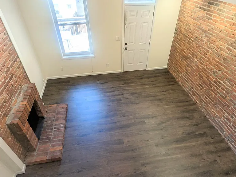 1619 Mansfield St — Photo 12