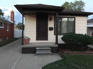 3335 22nd St, Wyandotte, MI 48192