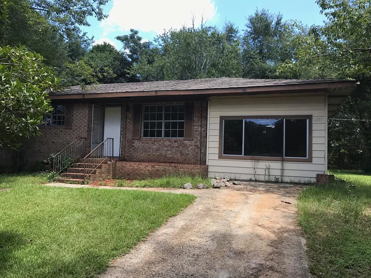 1077 Outaways Road — Photo 3