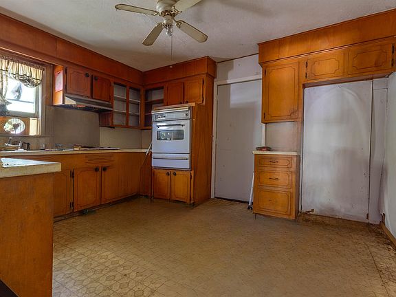 5th image of 1724 Craig St