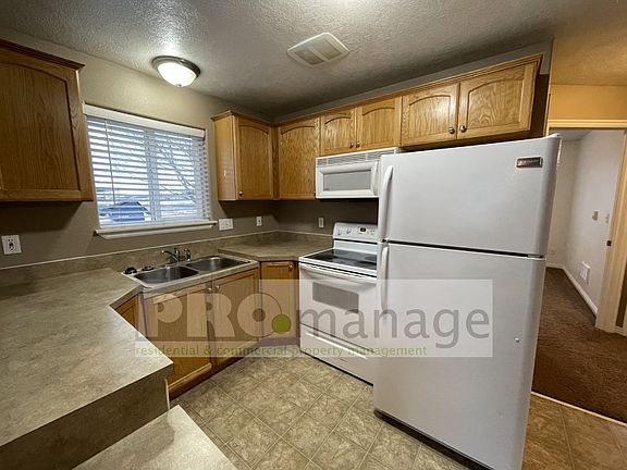 4th image of 3733 E Deloy Dr #2