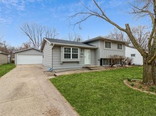 3325 Brookview Dr, West Des Moines, IA 50265