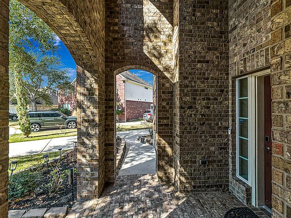 5th image of 17718 Emerald Garden Ln