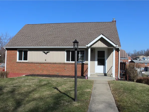 678 Colonial Manor Rd, North Huntingdon, PA 15642