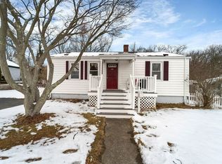 112 Beech Ave, Tiverton, RI 02878