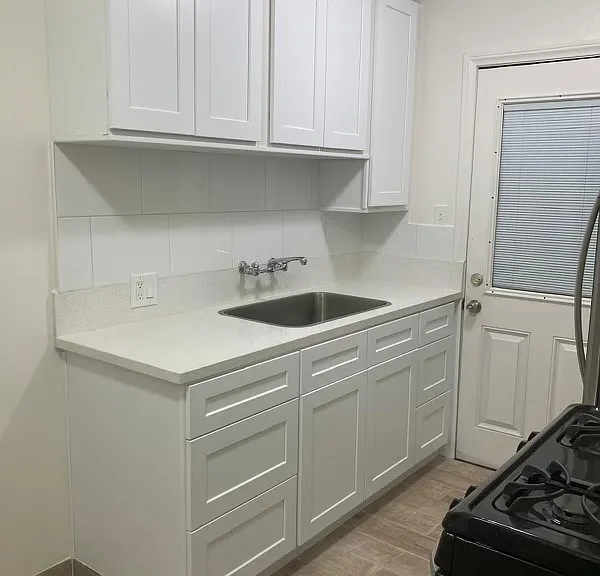 12036 Magnolia Blvd #12036 — Photo 4