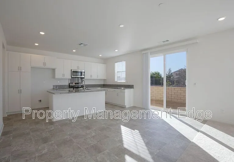 30289 Adrift Ln — Photo 5