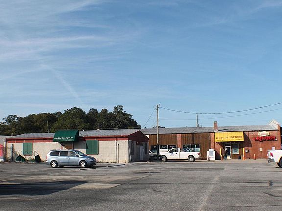 3rd image of 297 W James Lee Blvd