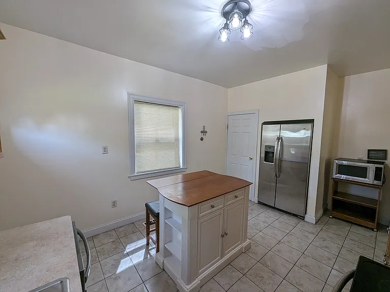 180 Lexington Ave — Photo 18