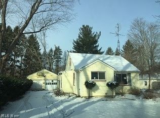 3187 Martha Dr, Geneva, OH 44041