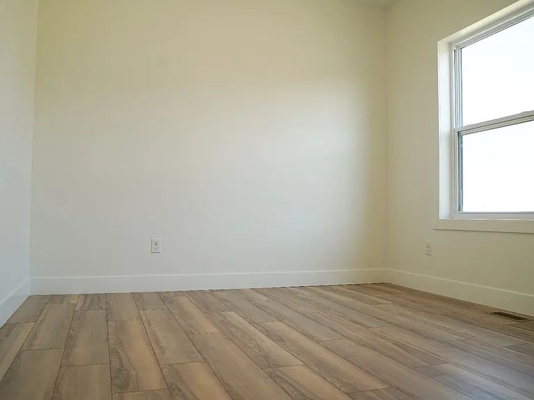 795 Kristin Dr — Photo 6