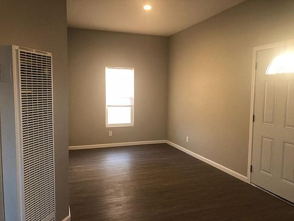 4th image of 667 1st Ave