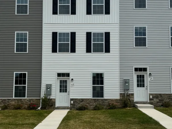 52 Snowdrop Ct, Kearneysville, WV 25430