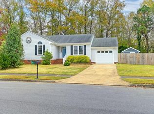 516 Willow Bend Dr, Chesapeake, VA 23323